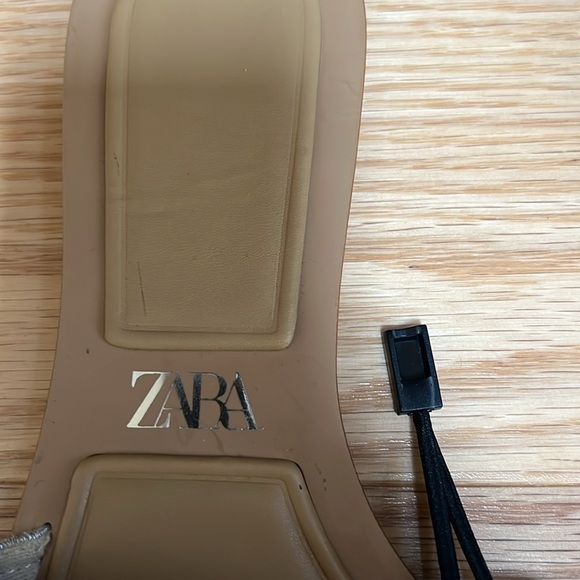 New! Zara Women's Sz 7.5 Sandals with tiny crystals. - Picture 2 of 8